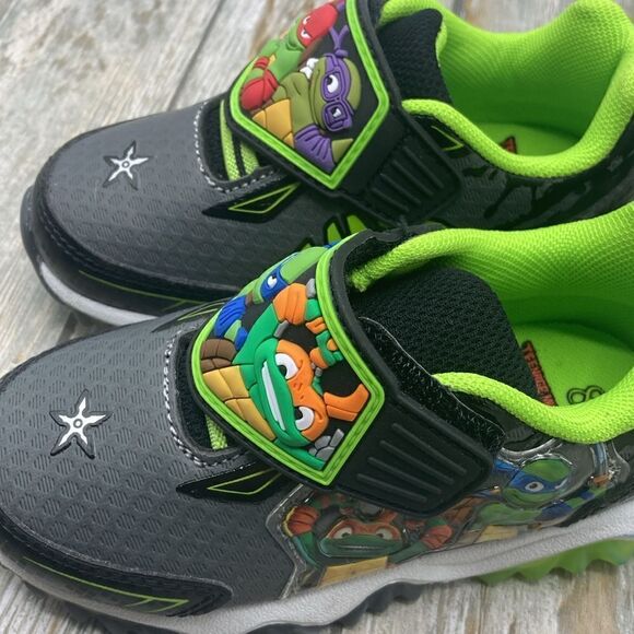 Teenage Mutant Ninja Turtles Toddler Boy Slip On Light-Up Sneakers Shoes Size 8 - Picture 5 of 13